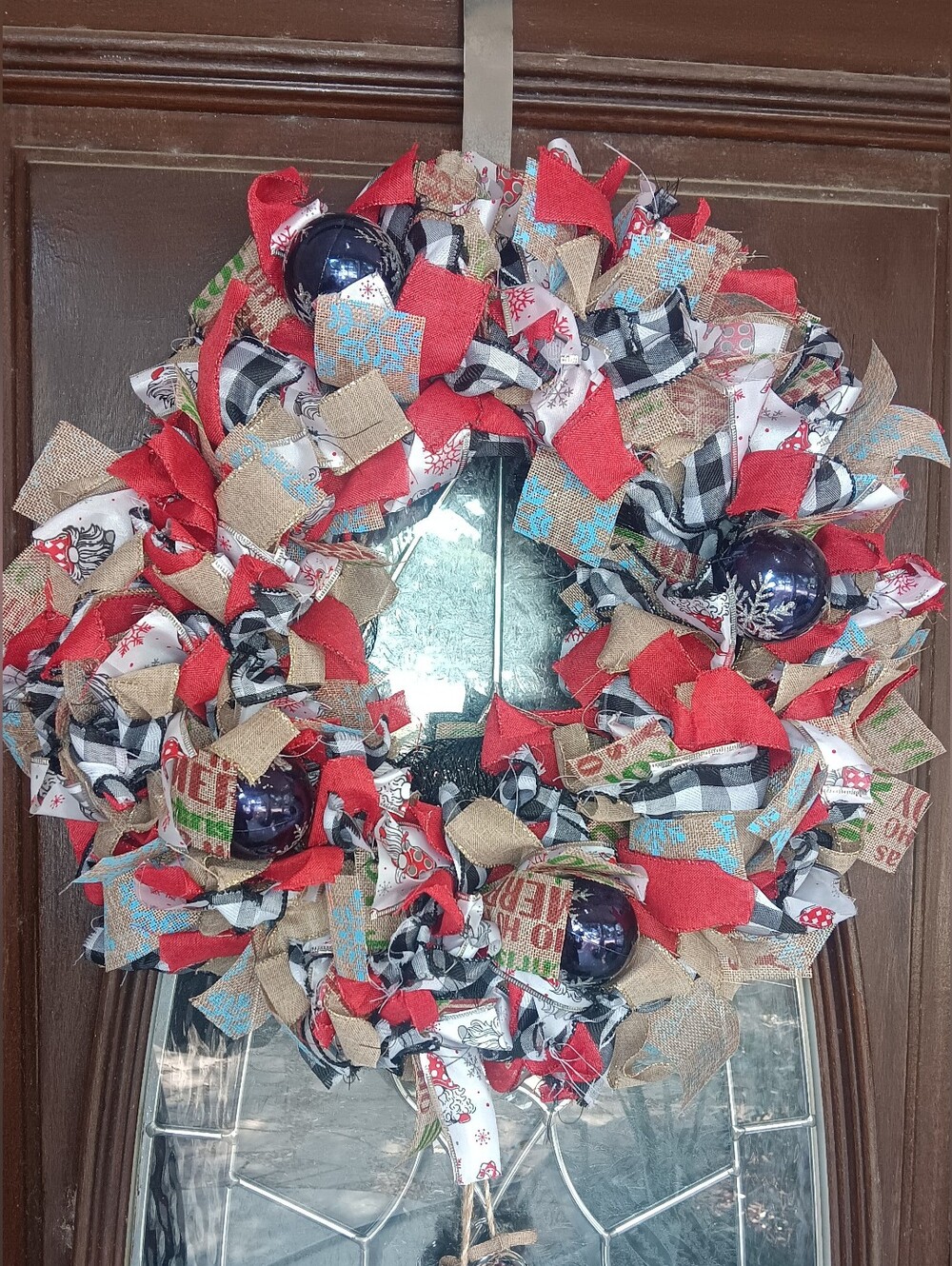 NWT Handmade Whimsical Christmas Holiday Rag Wreath 21" With Gnomes And Burlap